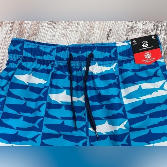 Speedo - Boys Swim Trunks - Shark Print - Picture 2 of 6